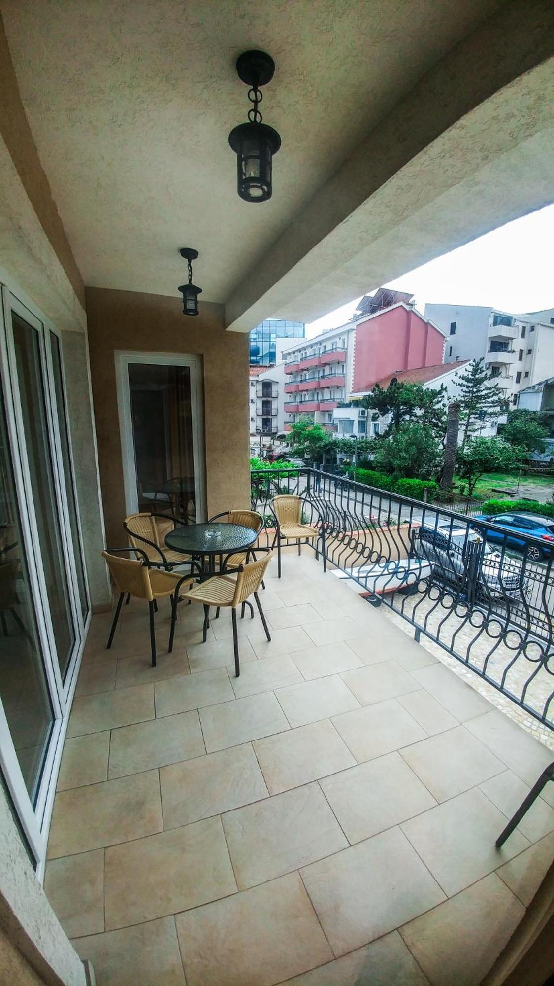 Villa Franeta Apartments Budva Bilik gambar