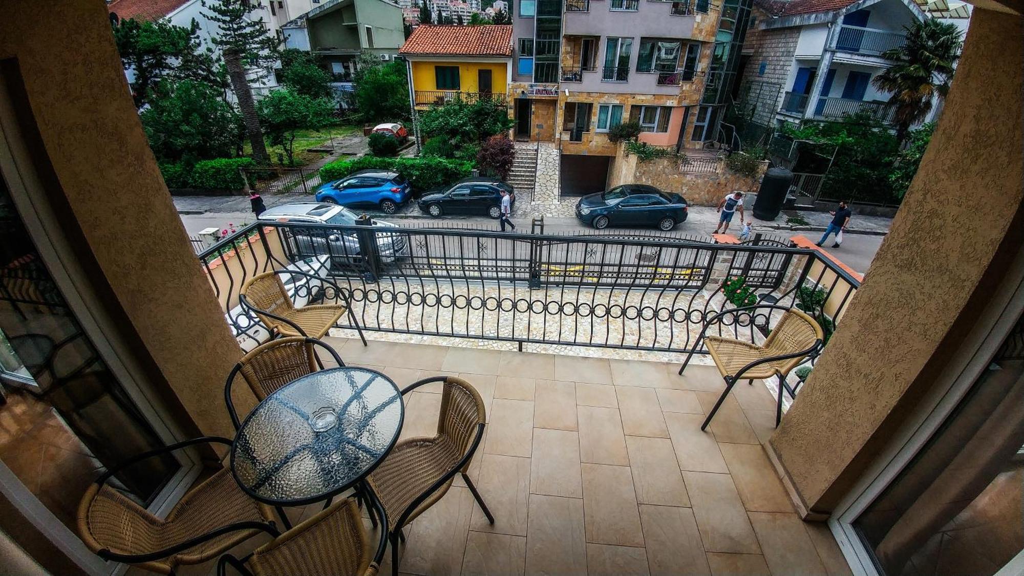 Villa Franeta Apartments Budva Bilik gambar